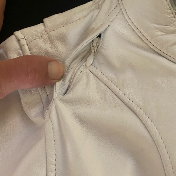 Women's Authentic Harley Davidson White with Red Leather Jacket XL NWT - Picture 8 of 12